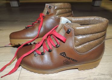 Celokožené turistické topánky Dachstein a mikina MAMMUT