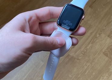 Apple Watch 5 44mm LTE Gold - nové, neaktivované